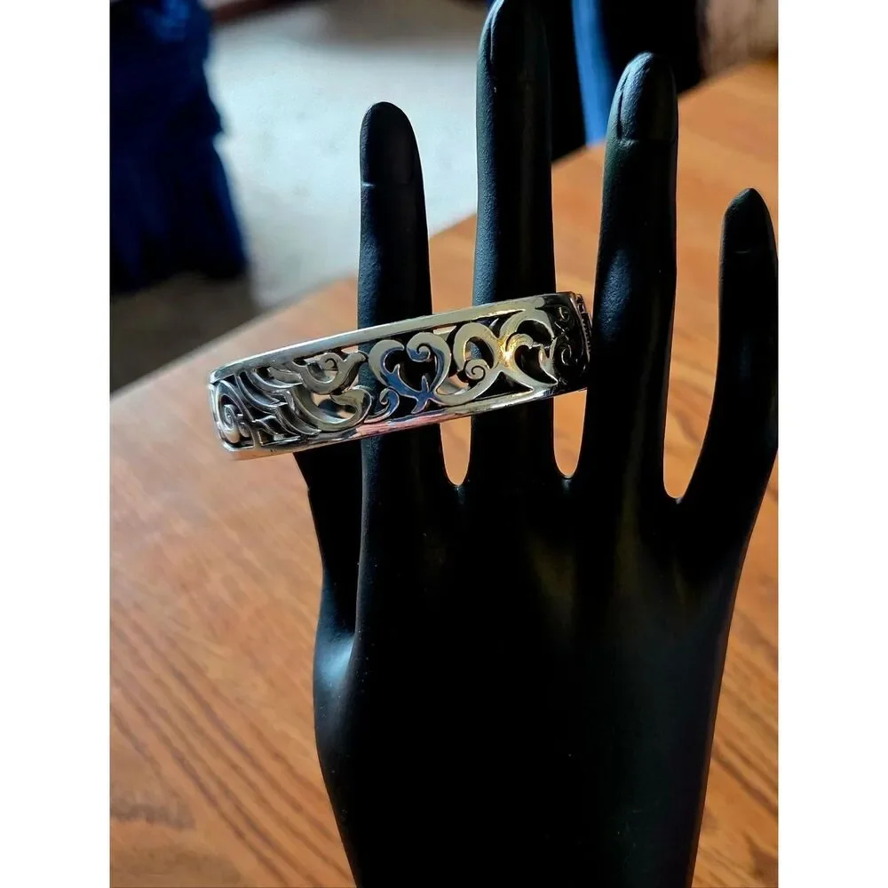 💐BRIGHTON Silver Filigree Heart & Scroll Hinged Bracelet - Picture 2 of 8